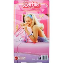 Mattel Barbie The Movie - Margot Robbie Als Barbie: Puppe Mit Blau-kariertem Outfit -Angebote Puppen Welt Store Mattel Barbie The Movie Margot Robbie als Barbie Puppe mit blau kariertem Outfit@@1918876 3
